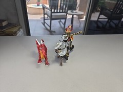 Plastoy Mounted Armored KNIGHT & HORSE & Red Dragon Castle Figure Black Gold