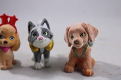 Barbie Pets Series 13 Tuxedo Cat Gold Neck Pillow Mini Flocked Lot Figure Dog