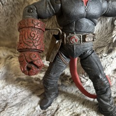 Mezco Hellboy 2004 Stealth Outfit Figure Missing Gun