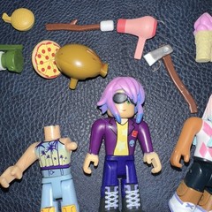Roblox Toys Action Celebrity Mini Figures / Accessories Lot Of 20+ Pieces