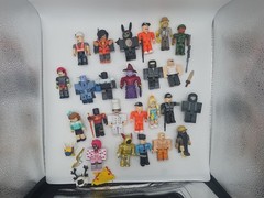 24 Roblox Figures with some Accessories Mixed Characters 24 pc Jazwares Maples