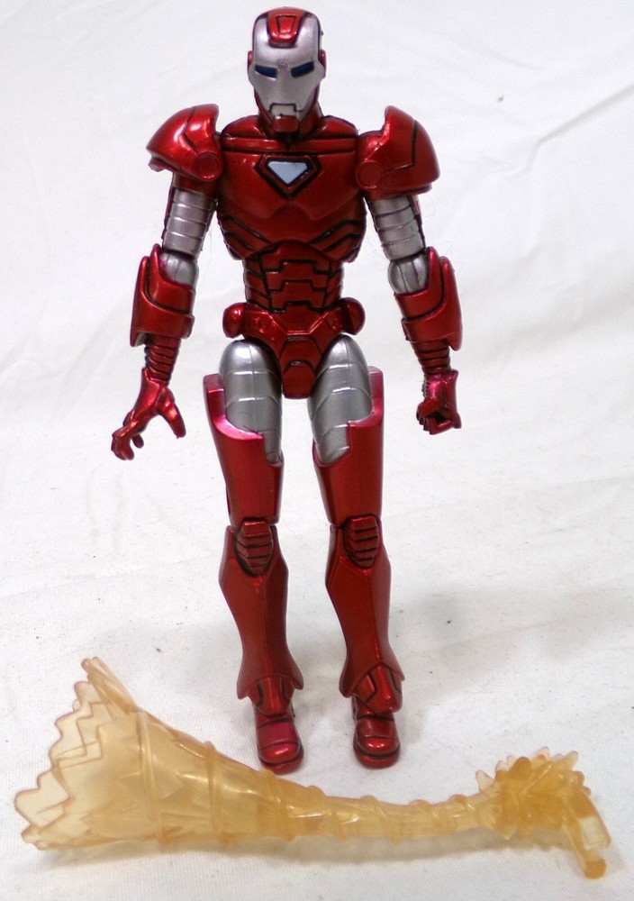 Hasbro Marvel Universe #033 Iron Man (Red/Silver) 3.75″ Figure Complete
