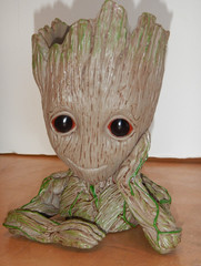 SAN DIEGO COMIC CON MARVEL GUARDIANS OF THE GALAXY BABY GROOT PLANTER, NOS
