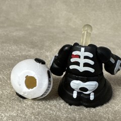 Kidrobot Super Mini Keychain Series 3 CHASE SKULLY Super Rare OG ORIGINAL /100
