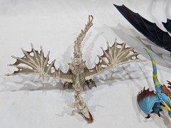 How To Train Your Dragon Action Figure Lot Toothless Boneknapper Bewilderbeast