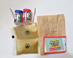 Miniverse Real Brands Jiff Extra Crunchy and Creamy Peanut Butter Set