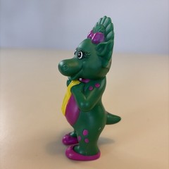 Barney the Dinosaur Baby Bop 4.5” Figure with Yellow Blanket Lyon’s Group 90’s