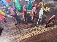 Huge Lot Action Figure & Animals -80 Pieces From Various Playsets!