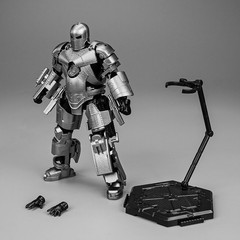 HiPlay Fondjoy Infinity Saga – Iron Man MK1, 1:12 Scale Plastic Model Kits