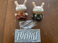VTG 2011 KIDROBOT GOLD LIFE SAMURAI BLACK RED DUNNY 3″ HUCK GEE VINYL FIGURE TOY