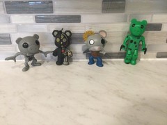 ROBLOX PIGGY FIGURES LOT 3”
