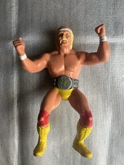 WWF WWE LJN WRESTLING SUPERSTARS LOT CASE 18 FIGURES & ACCESSORIES HULK HOGAN