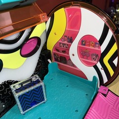 LOL Surprise OMG Remix 4-in-1 Plane playset