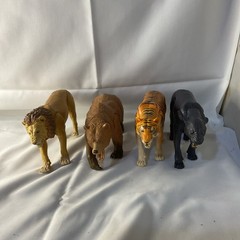 Jumanji Moving Animal Action Figure Lot Of 4 Bear, Lion, Tiger Panther Big Cats
