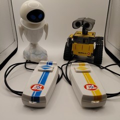 Disney Pixar Wall-E Remote Control RC Lot – Eve robot & Wall-e by Thinkway