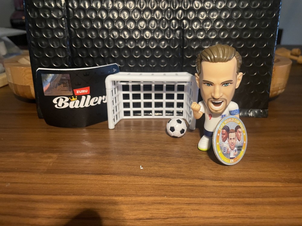 ZURU FIFA World Cup Soccer Figure Ballers Harry Kane England Rare Football 2026