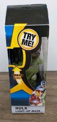 Hasbro Marvel Avengers Hulk Light Up Mask Green Glowing Eyes Toy 2012 – NEW
