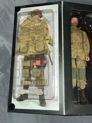 1/6 Scale WWII US Normandy Paratrooper Edward Stiner – NIB DID – *BR*