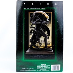 CultureFly Alien Xenomorph Deluxe “Big Chap” Statue 9″ with Acrylic Background