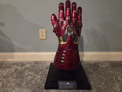 HULK Version Life Size 1:1 Nano Gauntlet – Avengers End Game Hot Toys VG Cond.