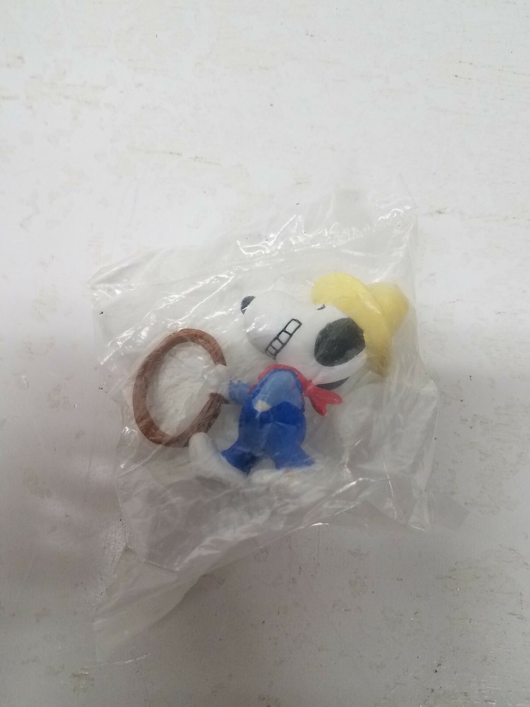 VINTAGE PEANUTS SNOOPY RODEO WESTERN PVC FIGURE APPLAUSE SNOOPY NEW SEALED
