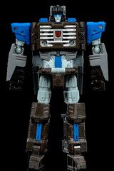 Fortress Maximus Titan Class SDCC Exclusive | Transformers Generations Titans R