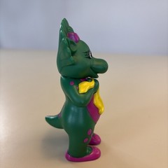 Barney the Dinosaur Baby Bop 4.5” Figure with Yellow Blanket Lyon’s Group 90’s