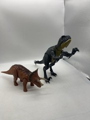 Jurassic World Scorpios Rex & Roarivores Triceratops Dinosaur Action Figures
