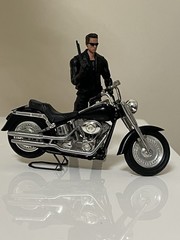 1/18 Joytoy Figure & Ertl Harley-Davidson Fat Boy motorcycle
