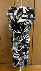 PINKY&DIANNE Sleeveless Knee-Length Dress, Black and White Leaf Pattern
