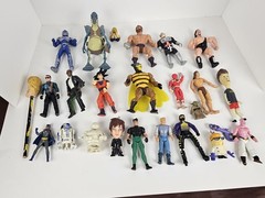 Large Lot Vintage 1990’s Action Figure Toys Dragonball Z Star Wars Power Rangers
