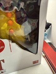 Mezco Toyz IT Talking Pennywise 1990 15 in Figure Brand New Box Damage