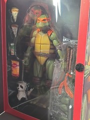 NECA Teenage Mutant Ninja Turtles Michelangelo 35th Anniversary Ultimate Figure