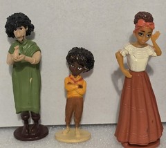 Authentic Disney Store Encanto Madrigal Figurine Toy Set 7 Figures Mirabel Bruno