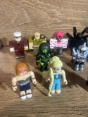 Jazwares Lot Of 20 Mixed Lot Of Roblox Figures