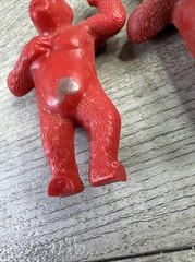 VINTAGE Lot Of 2 1960s PALMER 3″ TALL HARD PLASTIC RED KING KONG GORILLA FIGURES