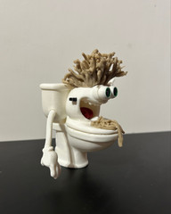 Italian Brainrot Spaghetti tualetti – Limited Edition Physical Figure Toy Meme