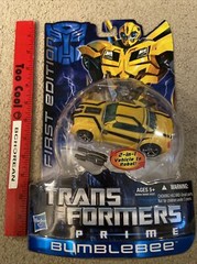 Transformers Prime First Edition Deluxe Class Autobot Bumblebee New