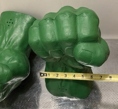 MARVEL 2003 Incredible Hulk Foam Smash Fist Hands Pair Gloves W/ Sound WORKING!