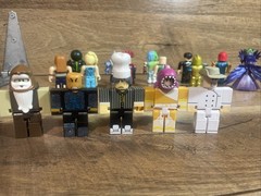 Jazwares Lot Of 20 Mixed Lot Of Roblox Figures