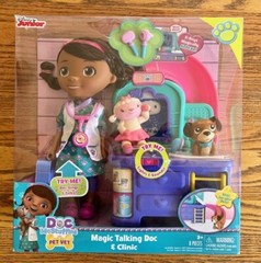 Disney Junior Doc McStuffins Magic Talking Doc & Clinic NEW Sealed 2015 RARE