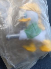 Walt Disney Duck Tales Kelloggs Promo Toy Louie Duck Vintage 1991 2″ Sealed