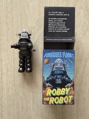 1997 Forbidden Planet Robby The Robot Wind Up Toy With Box