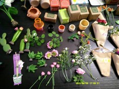 HUGE NEW MIX lot MINIVERSE make it mini LIFESTYLE PLANTS VASE FLOWERS BIRDS SOIL