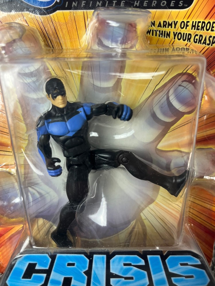 NIGHTWING Dc Universe Crisis Series 1 Figure 21 in Box Sealed