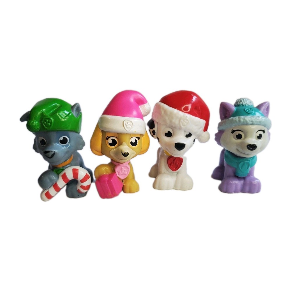 Lot Of 4 Paw Patrol Snow Rescue Arctic Pups Winter Beanie Hats 2″ Mini Figure