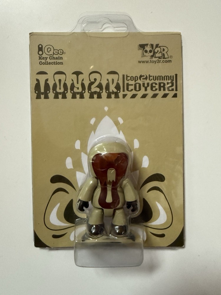 RARE Toy2R Qee 2.5 Inch Qee Mini Figure Keychain Top2Tummy Toyer Kidrobot Super7