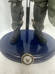 1/6 US NAVY F-14 “TOP GUN” MAVERICK TOM CRUISE TOMCAT FIGHTER PILOT + USN STAND
