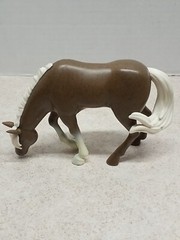 Figurine Just Play DWA LLC Horse Grazing Brown White