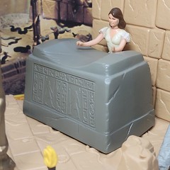 Vintage 1982 Indiana Jones – Well of Souls -WITH BOX!!! (2 bonus figures) Kenner